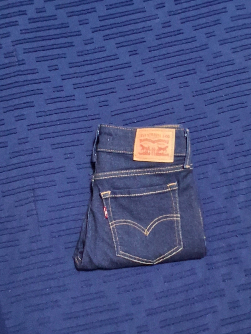 Levi's Ladies Dark Blue Denim Jeans SZ 24